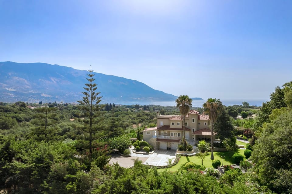 Property building, Nearby landmark, Mountain view, Sea view