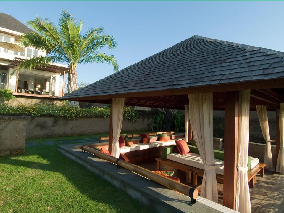 Patio, Seating area