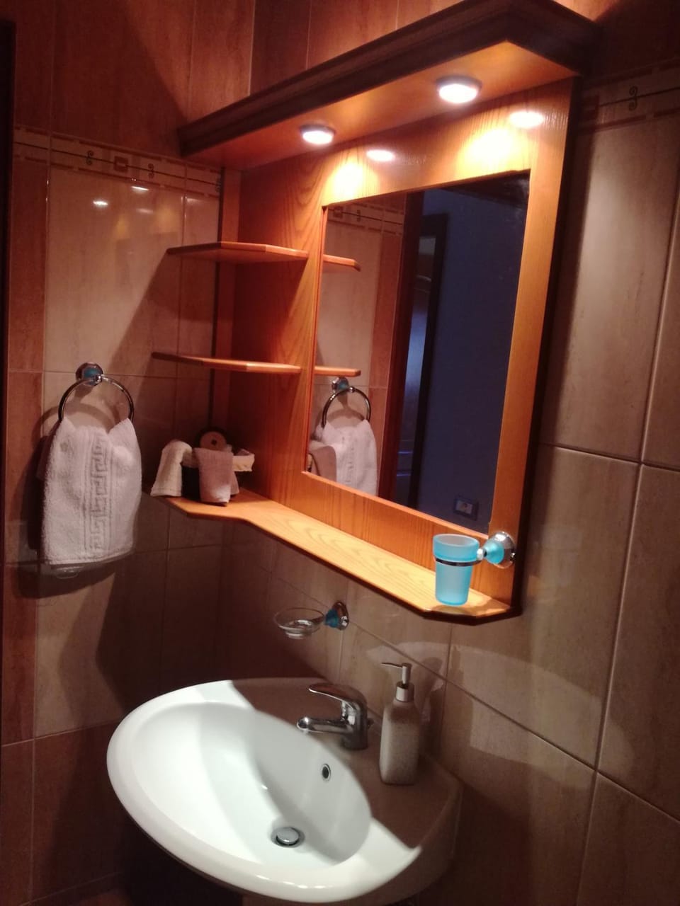 Bathroom, Other, Other, Decorative detail