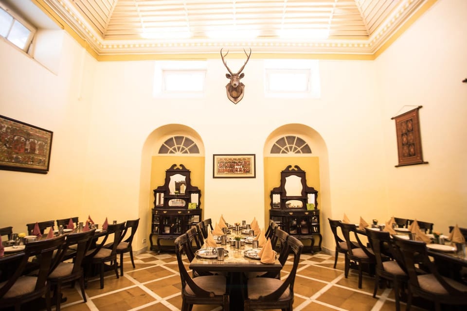 Restaurant/places to eat, Restaurant/places to eat