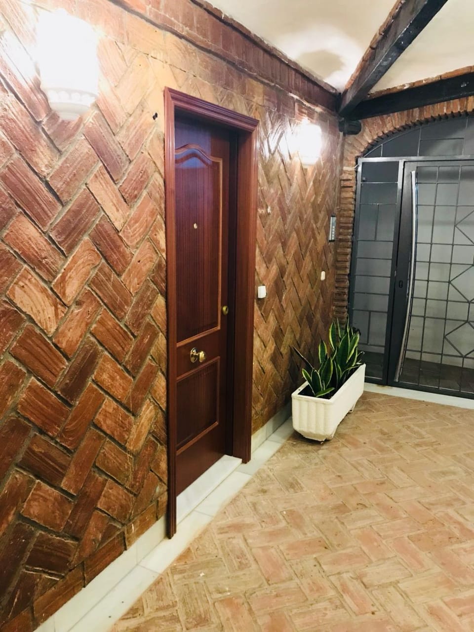 Facade/entrance, Facade/entrance