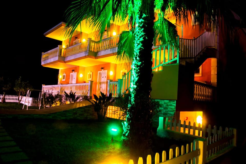 Facade/entrance, Night, Garden, On site