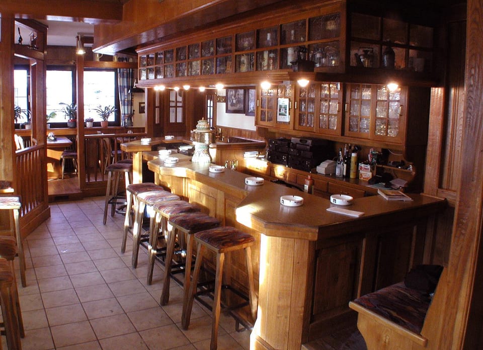 Lounge or bar