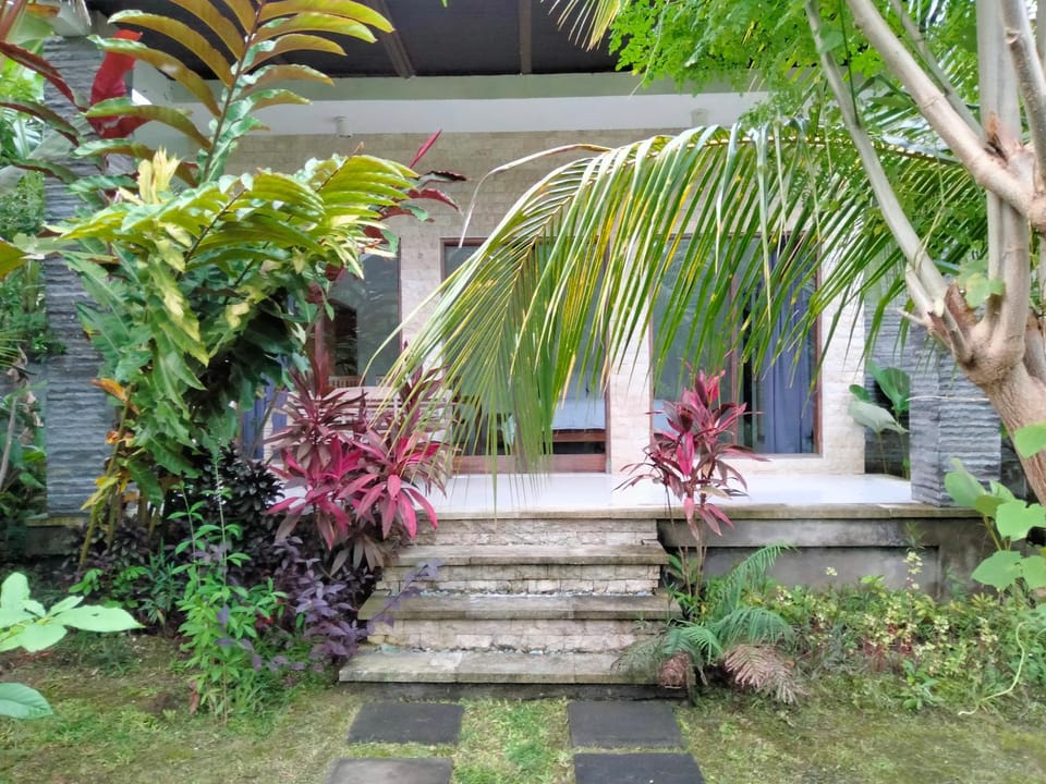 Property building, Garden, Garden, Garden view, Garden view