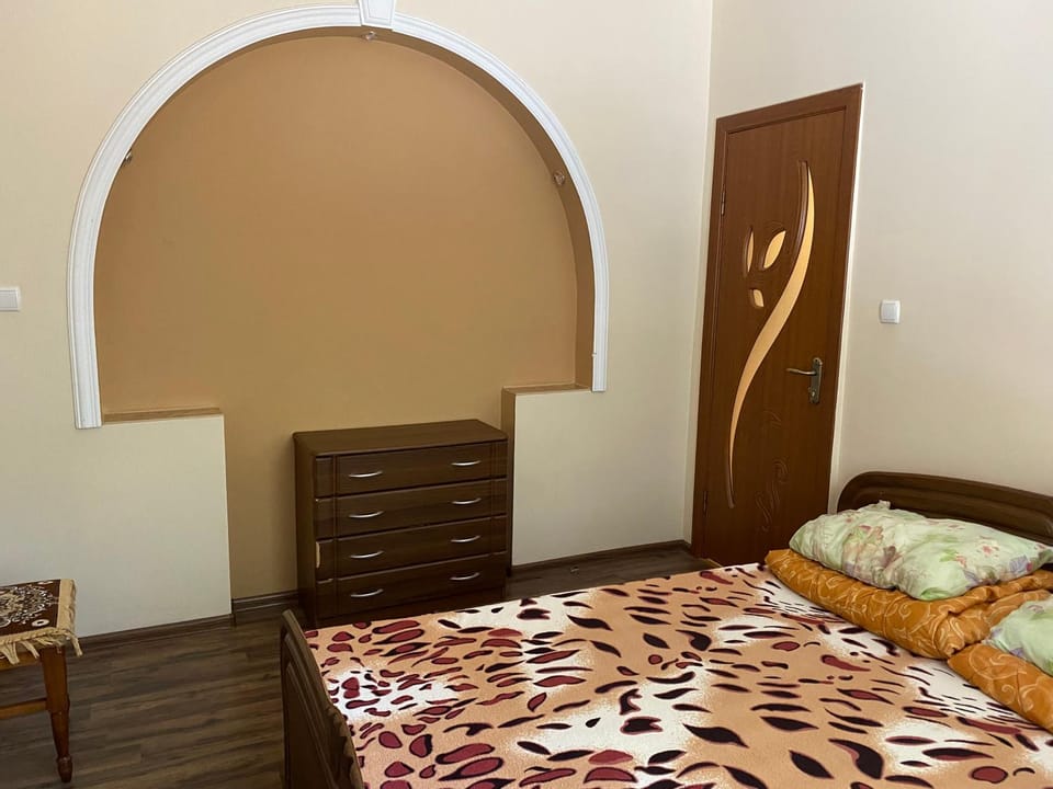 Bed, Photo of the whole room, locker, wardrobe