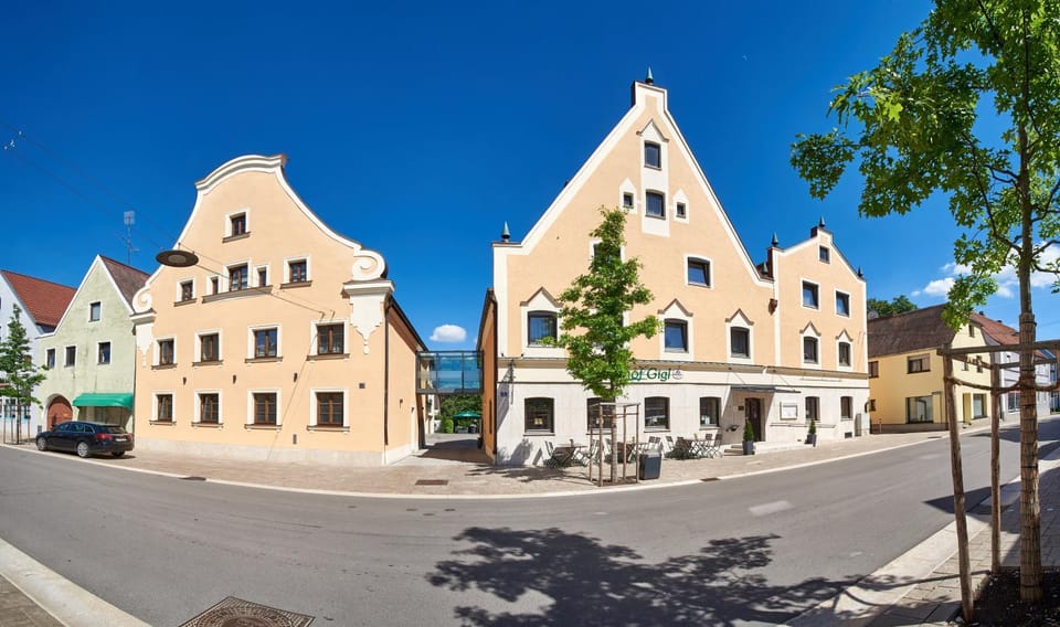 Facade/entrance, Day, Summer