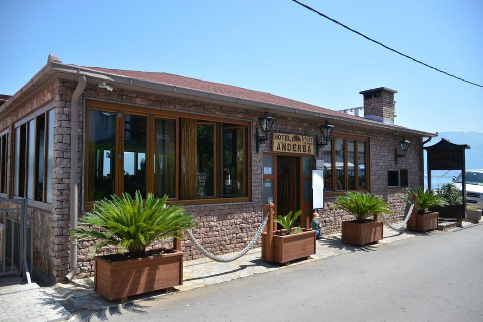 Facade/entrance, Off site