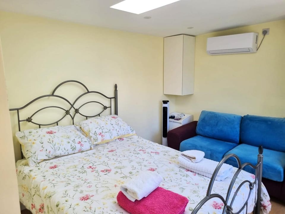 The Witterings Bed and Breakfast Bed and Breakfast in Chichester