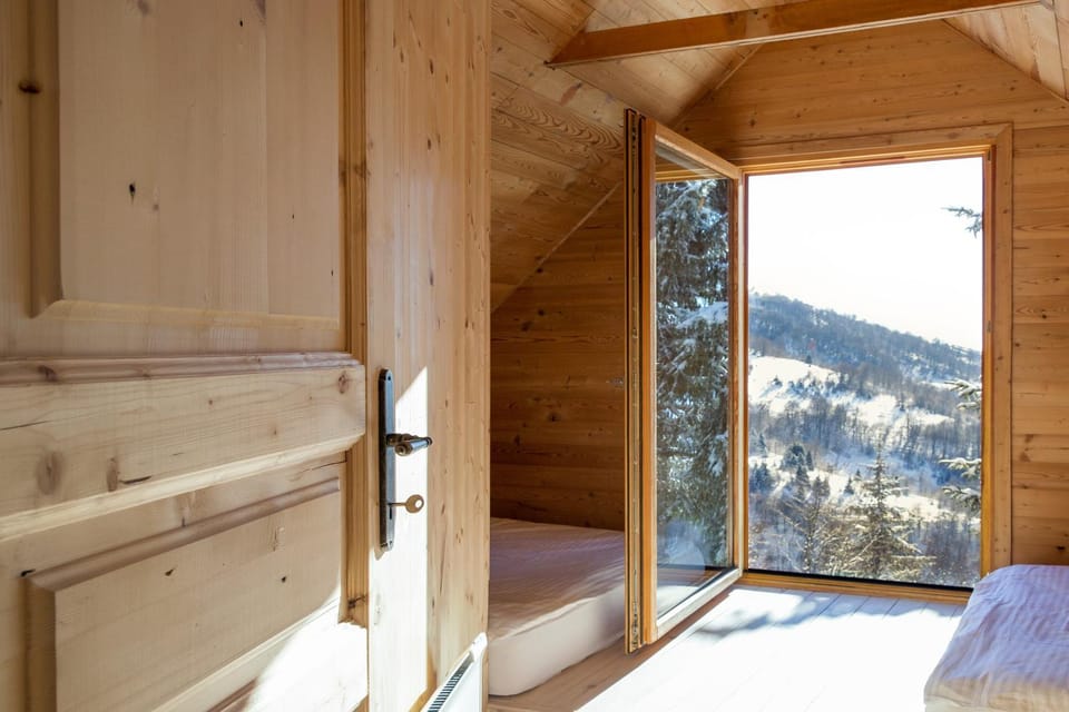 Bed, Winter, Bedroom, Mountain view
