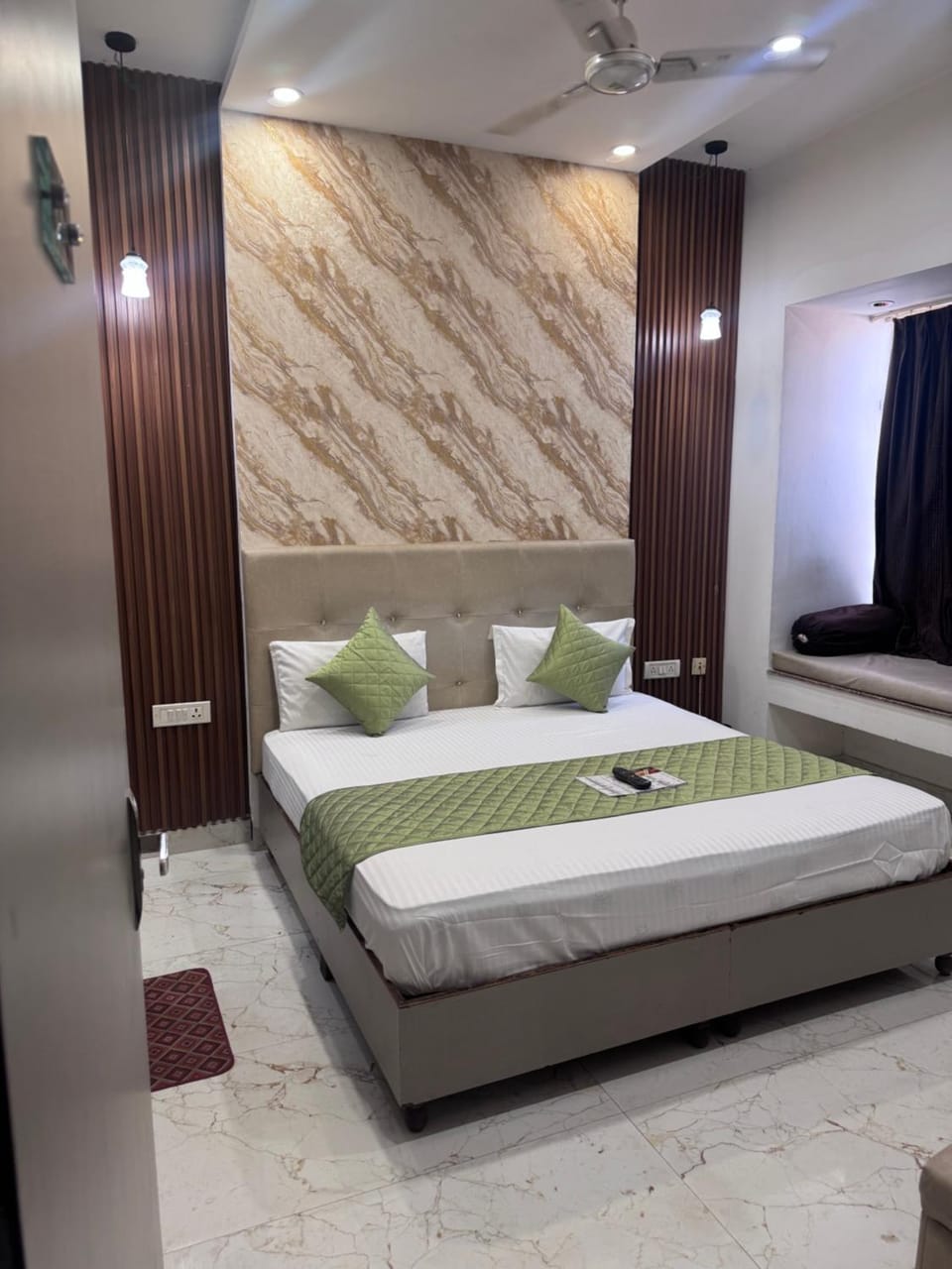 Red inn Hotel in Gurugram