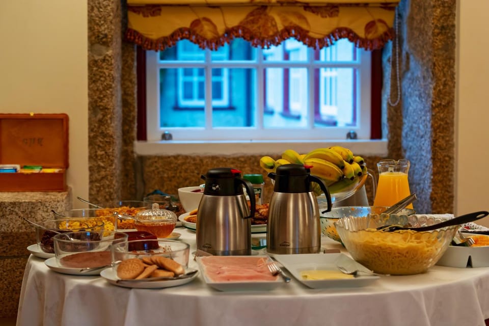 Coffee/tea facilities, Food and drinks, Food, Breakfast, Continental breakfast, Buffet breakfast