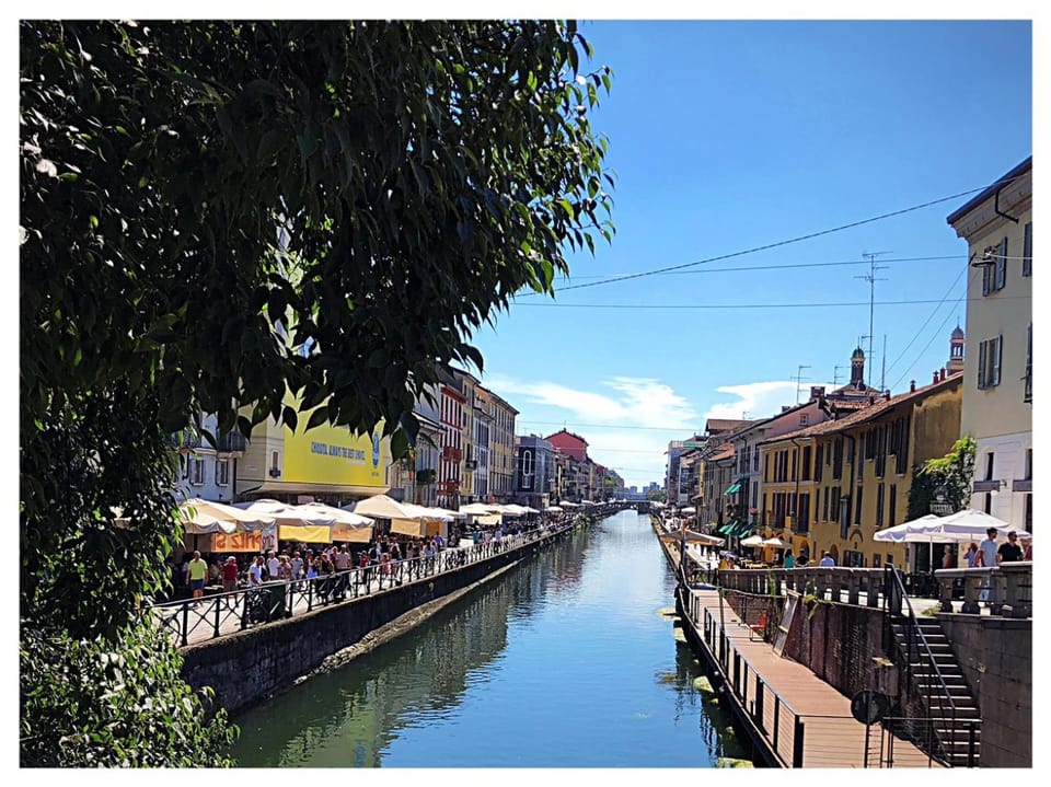 Nearby landmark, Restaurant/places to eat, Off site, Neighbourhood, Natural landscape, On site, Shopping Area