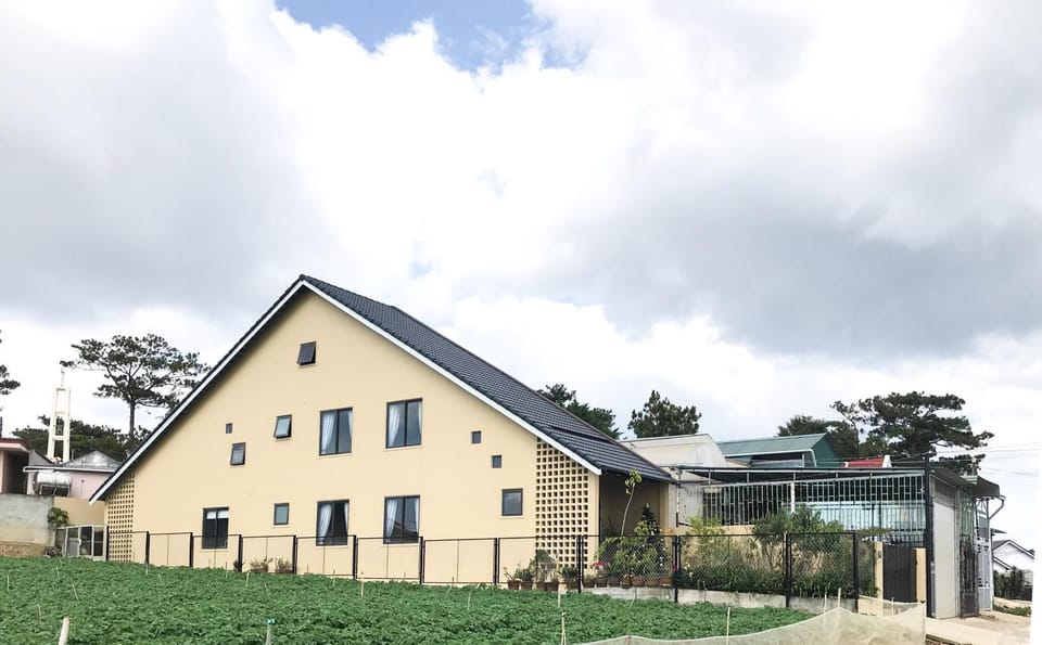 Property building, Garden