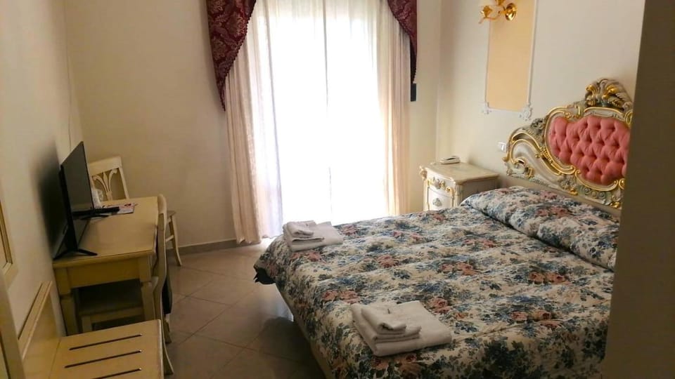 Colosseo Rooms Imperial Rome Bed and Breakfast in Rome
