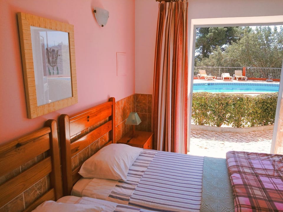 Bed, Bedroom, Pool view