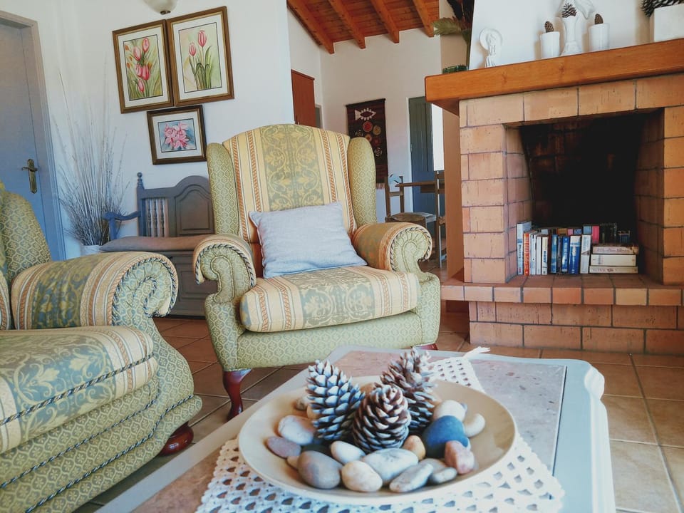 Living room, Decorative detail, Seating area