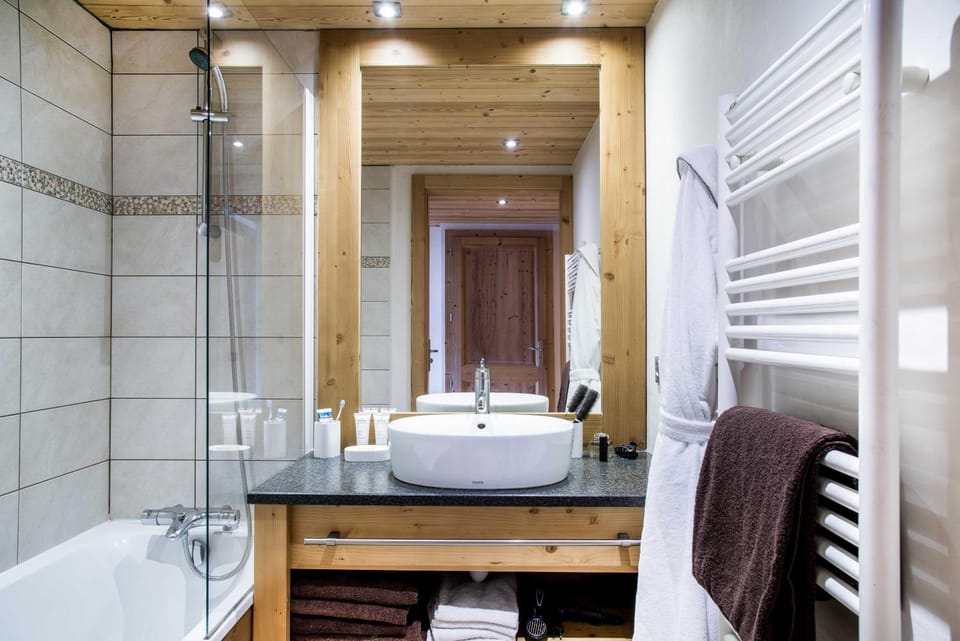Bathroom, Bath