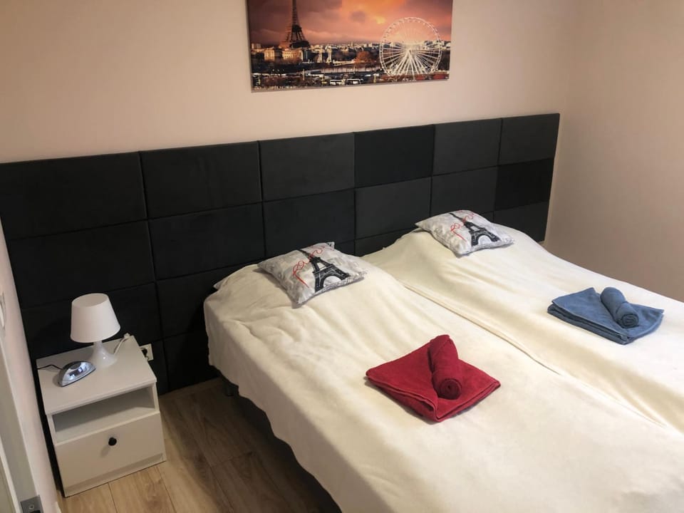Klimatyzowany Apartament Paris Apartment in Poland