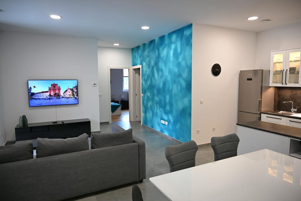 TV and multimedia, Living room
