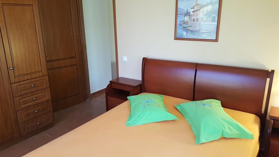Bed, Bedroom, wardrobe