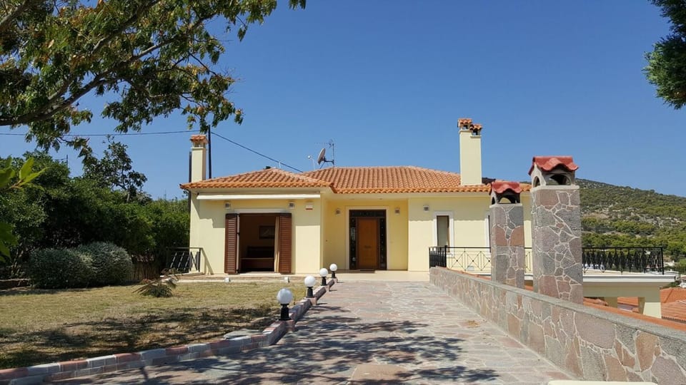 Property building, Day