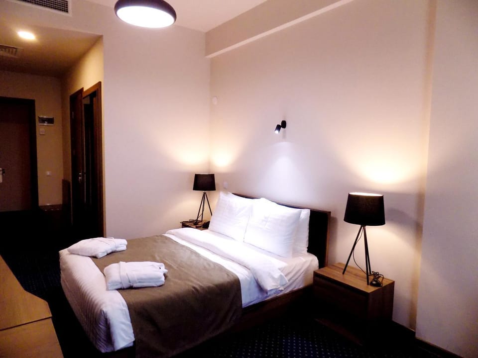 Bed, Photo of the whole room