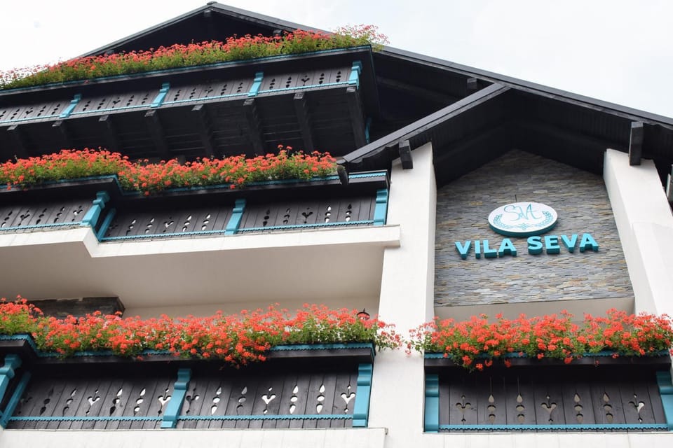 Facade/entrance, Property logo or sign