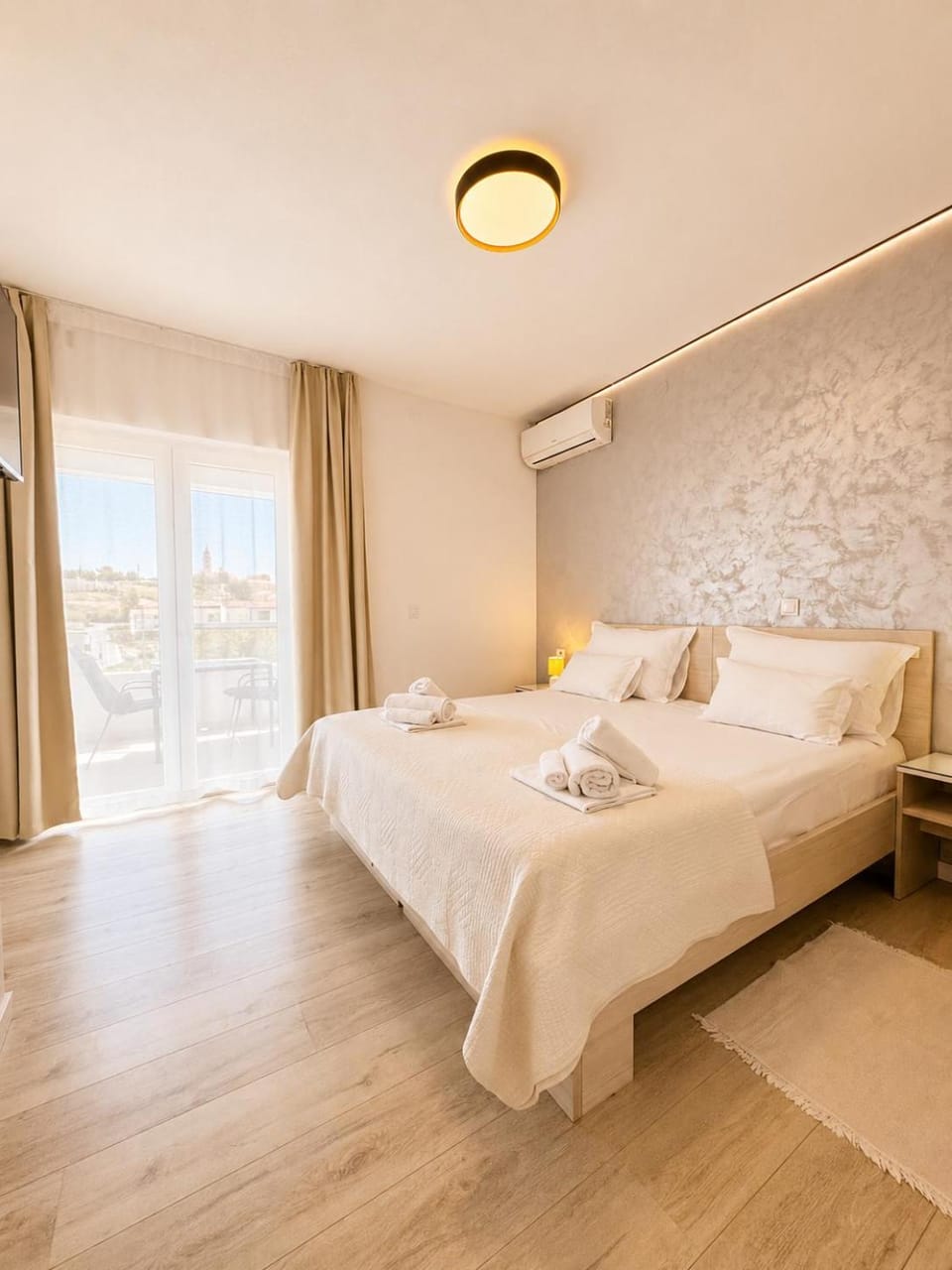 Bed, Bedroom, air conditioner