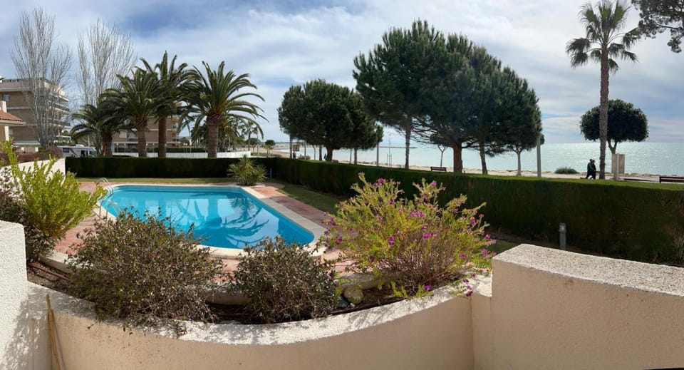 View (from property/room), Pool view, Sea view
