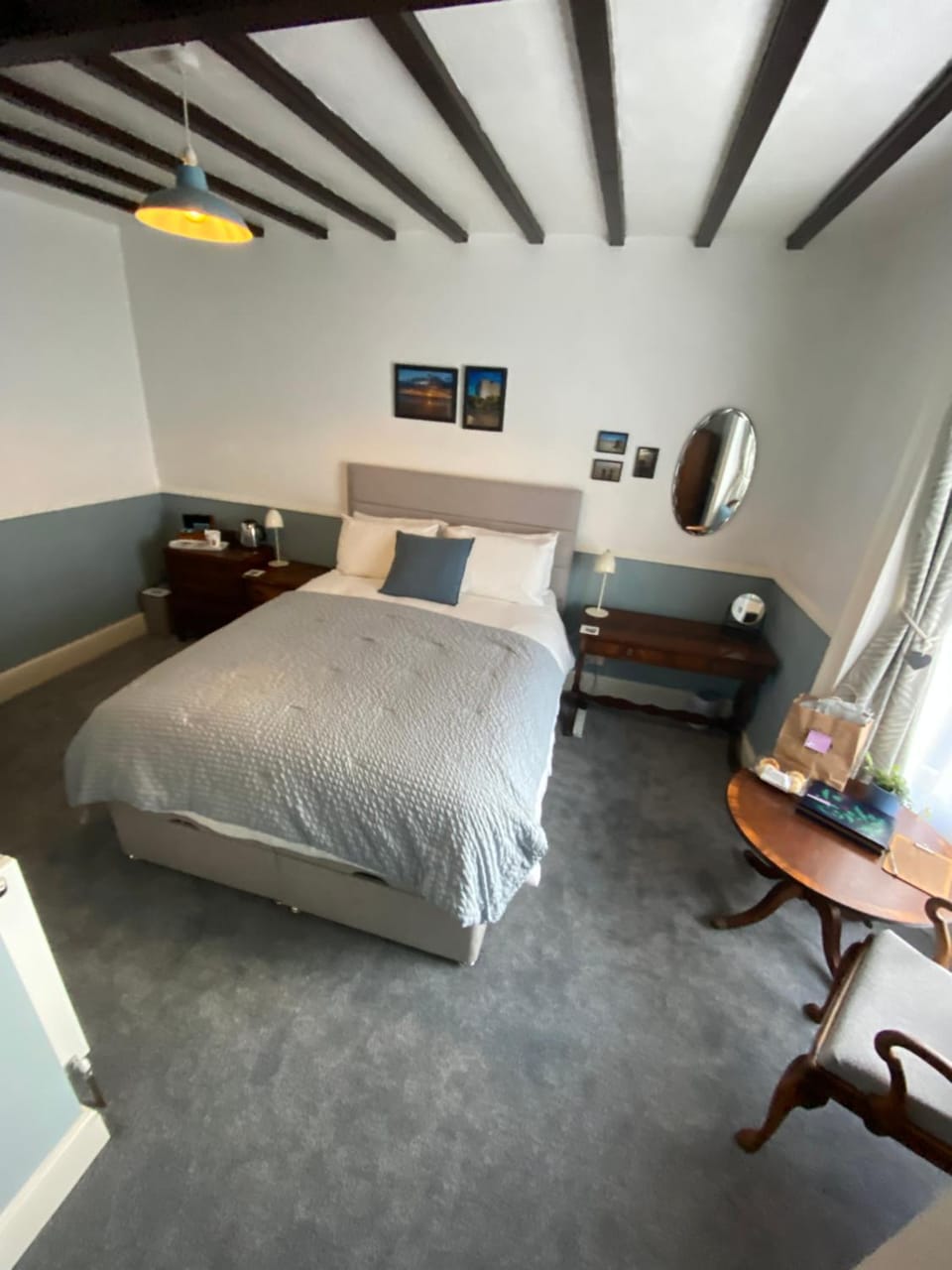 Photo of the whole room