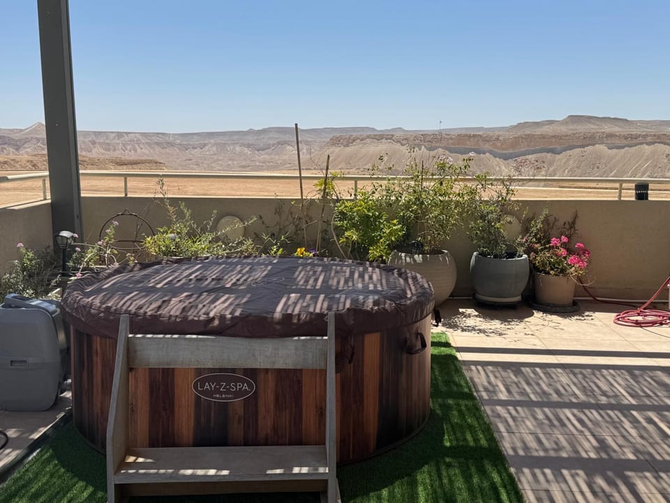 Nof Beresheet Nature lodge in South District