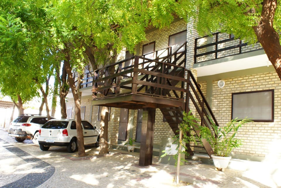 Facade/entrance, People, Garden, Other