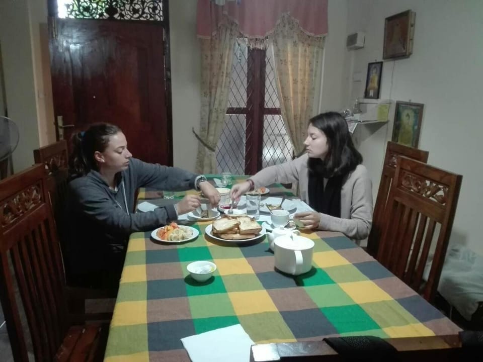 People, Breakfast