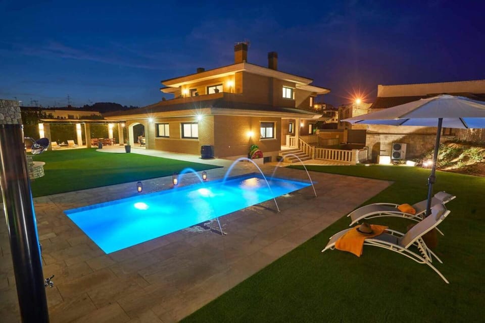 Natural landscape, Garden view, Pool view