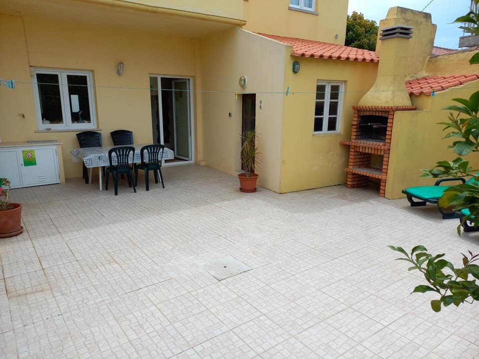 Property building, Patio, Inner courtyard view