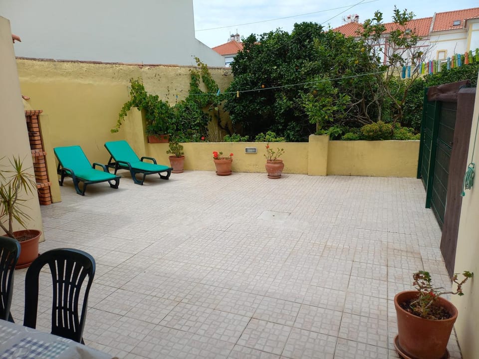 Property building, Patio, Inner courtyard view