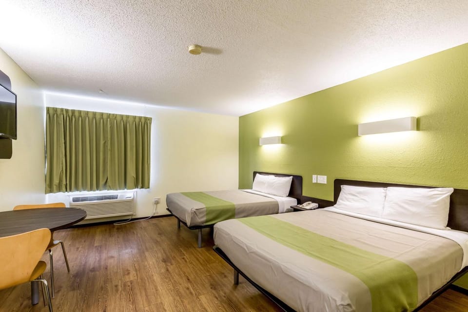 TV and multimedia, Photo of the whole room, Seating area, Bedroom, On site
