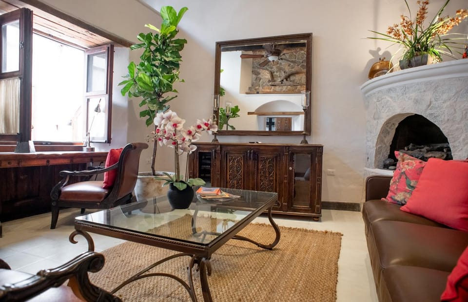 Living room, Seating area, flat iron
