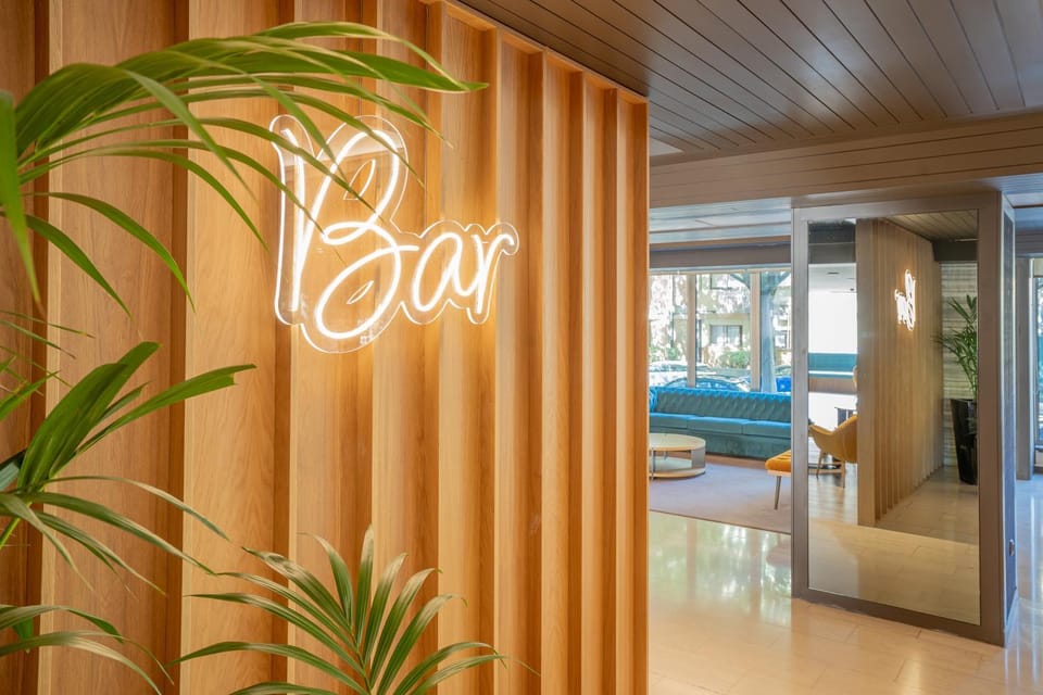 Restaurant/places to eat, Lounge or bar, Decorative detail