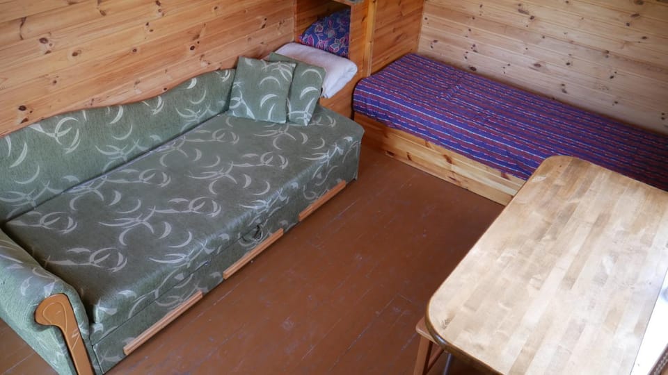 Metsjärve kämpingumajake Campground/ 
RV Resort in Estonia
