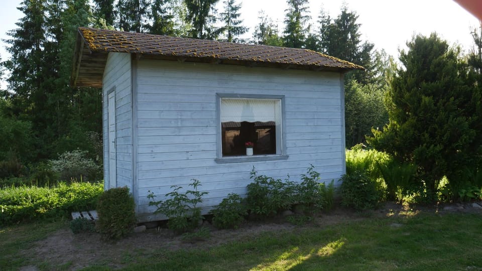 Metsjärve kämpingumajake Campground/ 
RV Resort in Estonia