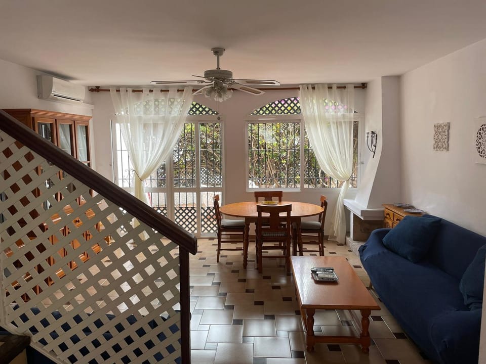 Patio, Balcony/Terrace, Living room