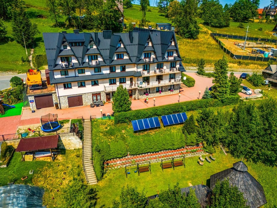 Property building, Spring, Day, Bird's eye view, Garden, Garden view