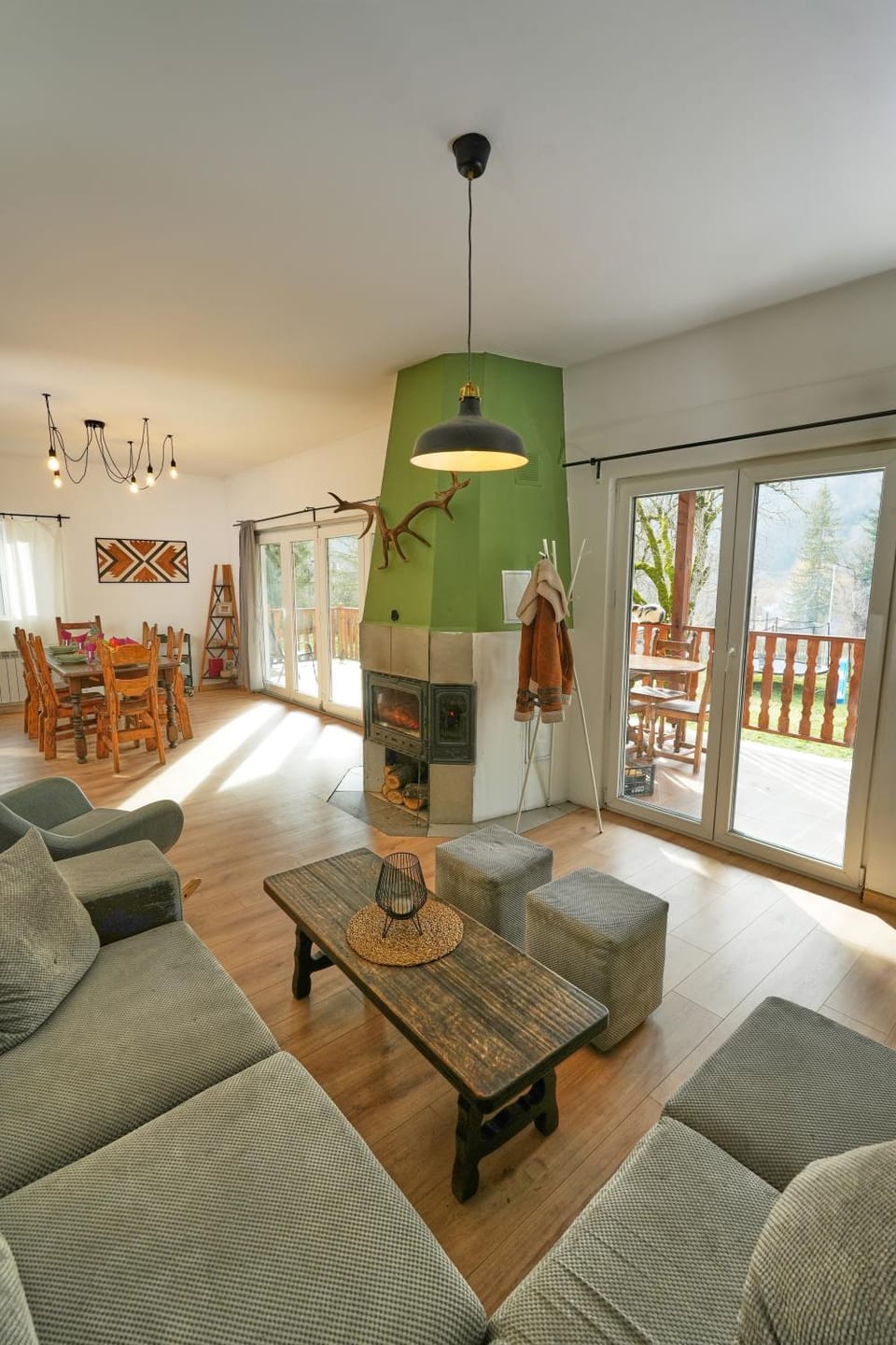 Living room, Seating area, Dining area