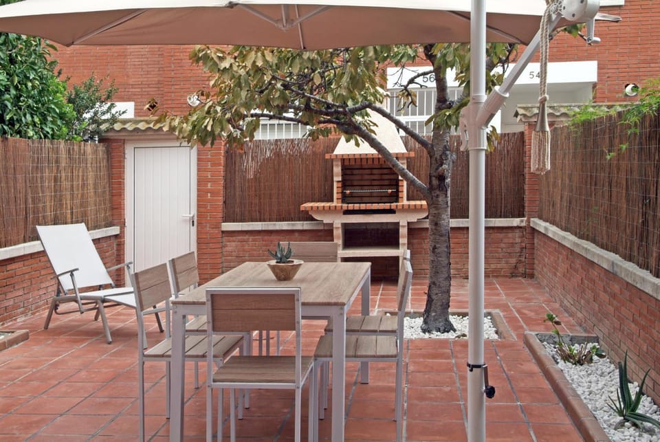 BBQ facilities, Balcony/Terrace, Dining area