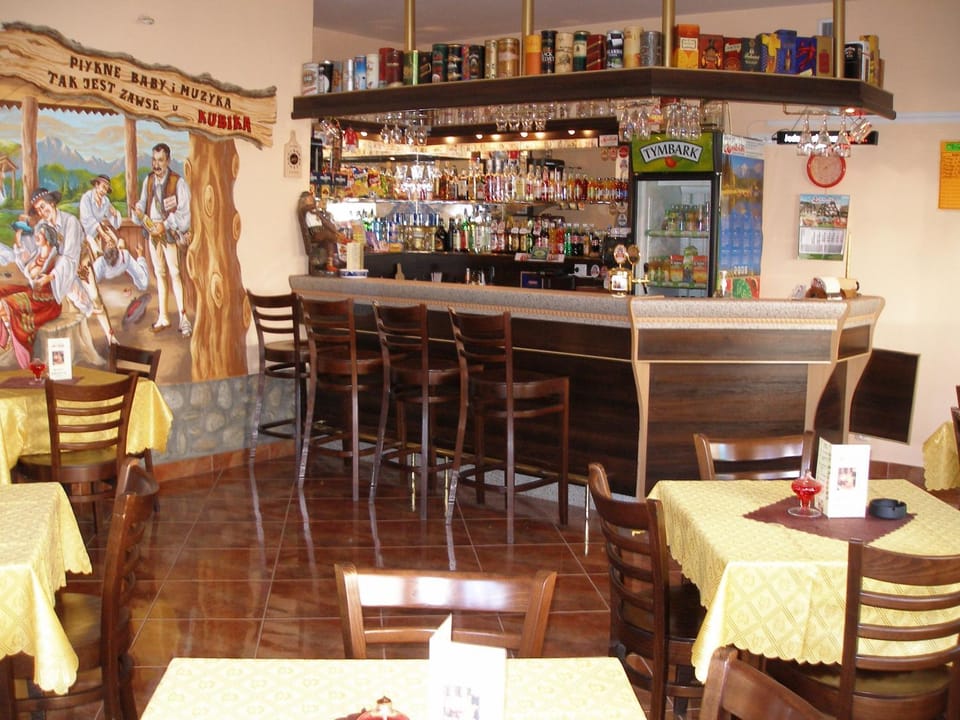 Lounge or bar, Alcoholic drinks
