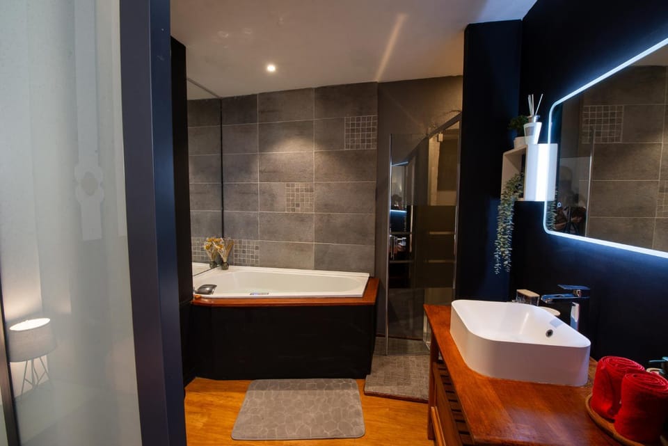 Shower, Bathroom