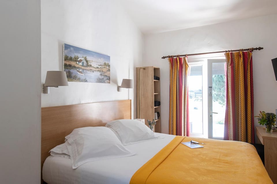 Mas de la Grenouillère Hôtel et Centre équestre en pleine nature Hotel in Saintes-Maries-de-la-Mer