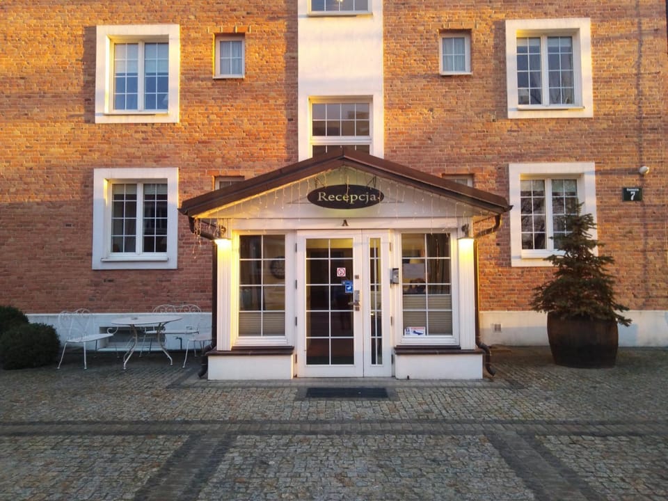 Property building, Facade/entrance