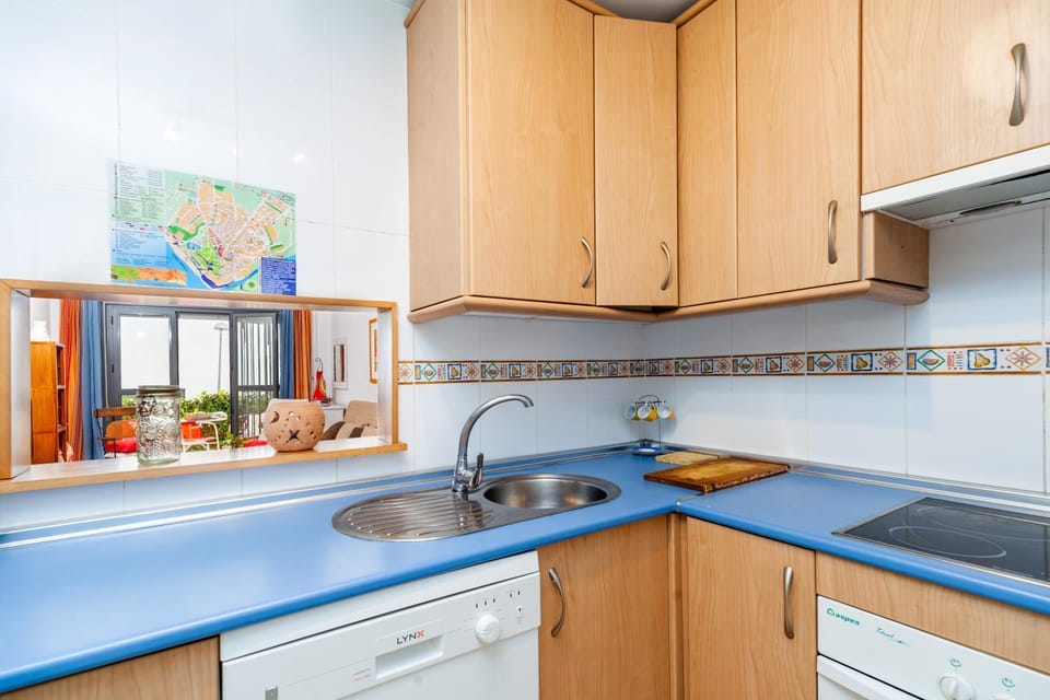 Kitchen or kitchenette, Living room